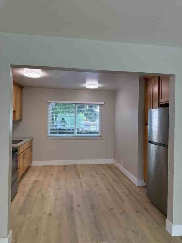 330 S Willard Ave - Photo 2 of 26