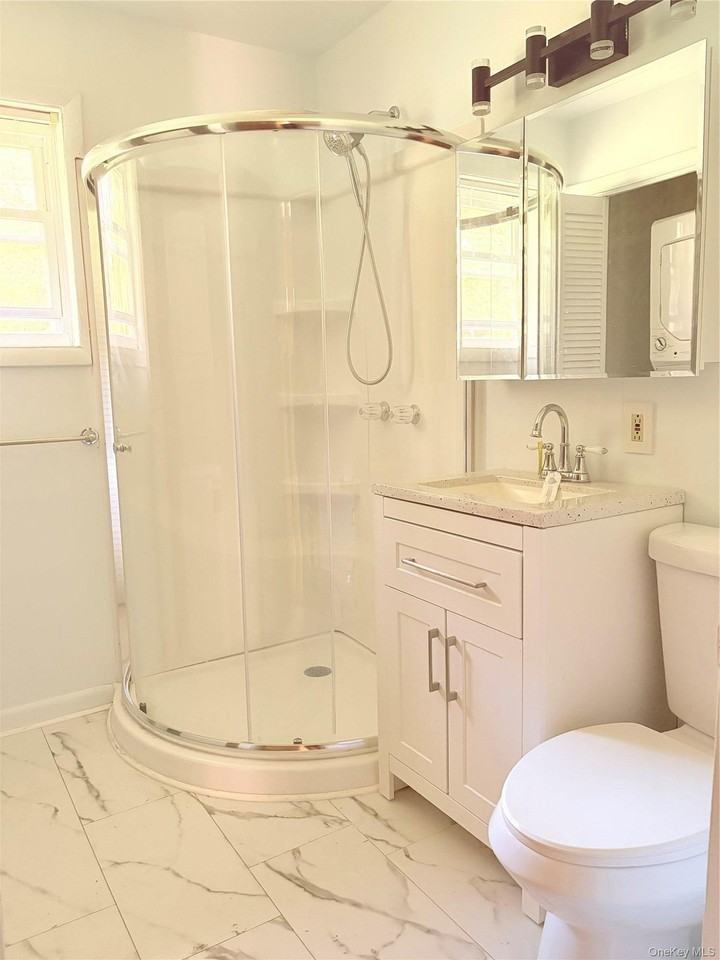 154 N Washington St #3 - Photo 5 of 15