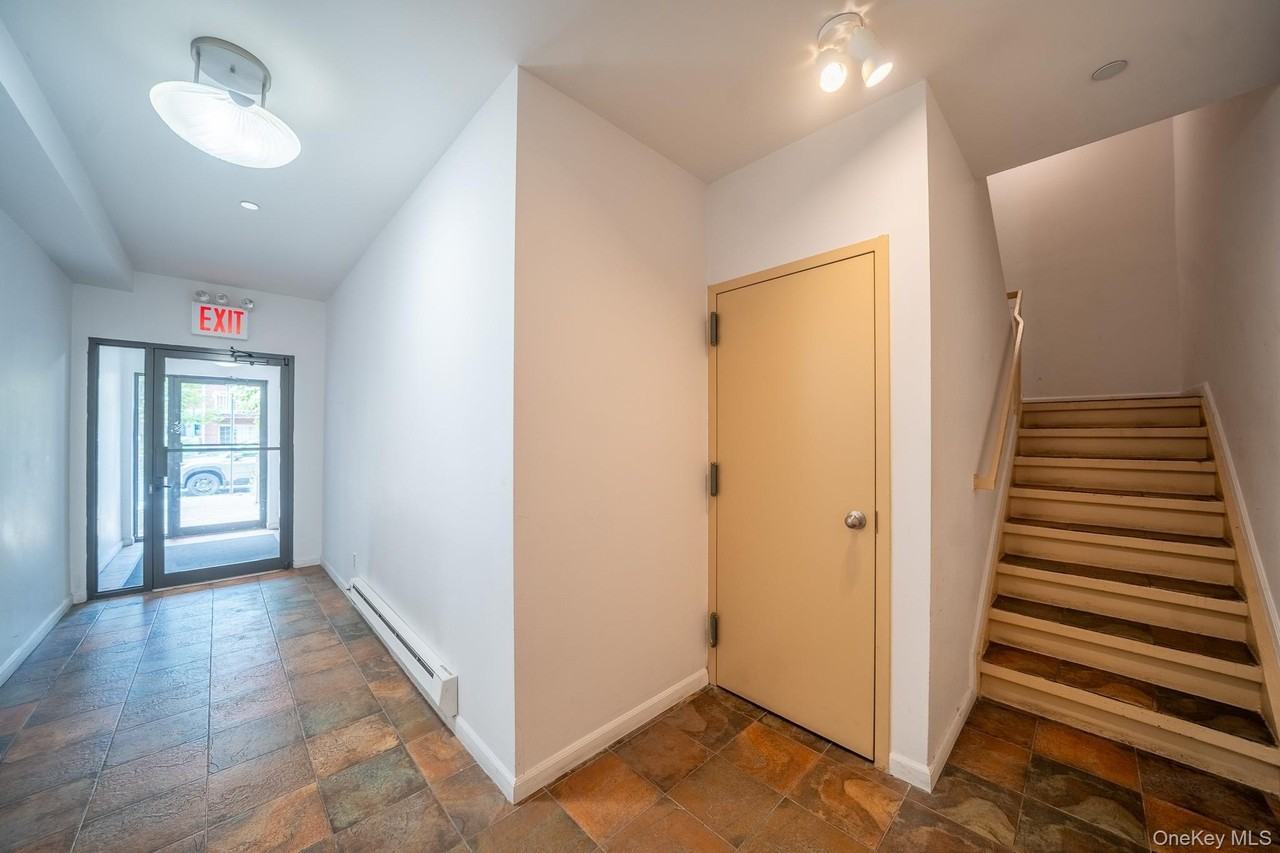17524 89th Ave #C - Photo 4 of 24