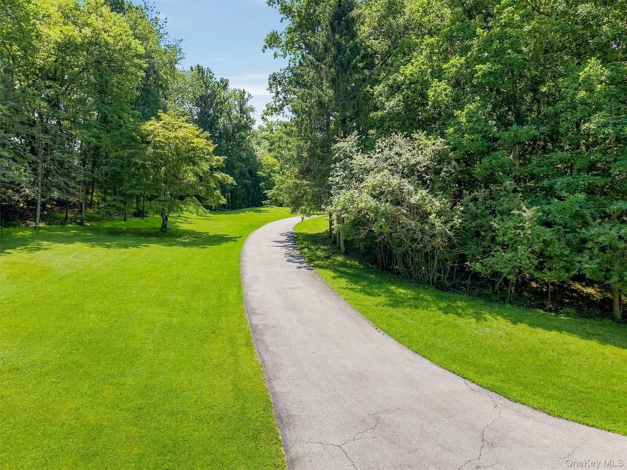 131 Hill Rd - Photo 2 of 25