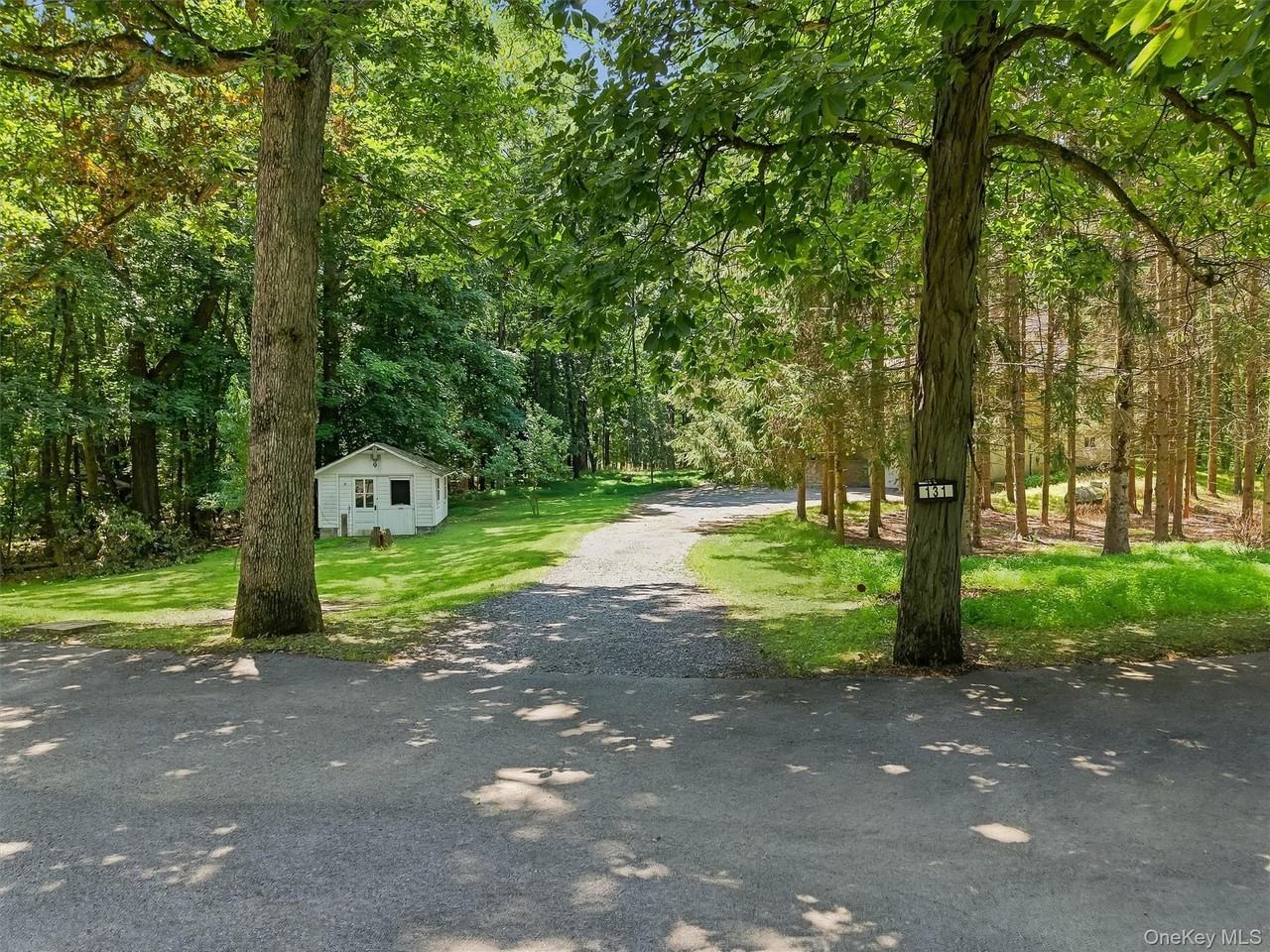 131 Hill Rd - Photo 4 of 25