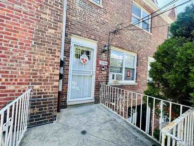 1754 Seminole Ave #2FL - Photo 2 of 19