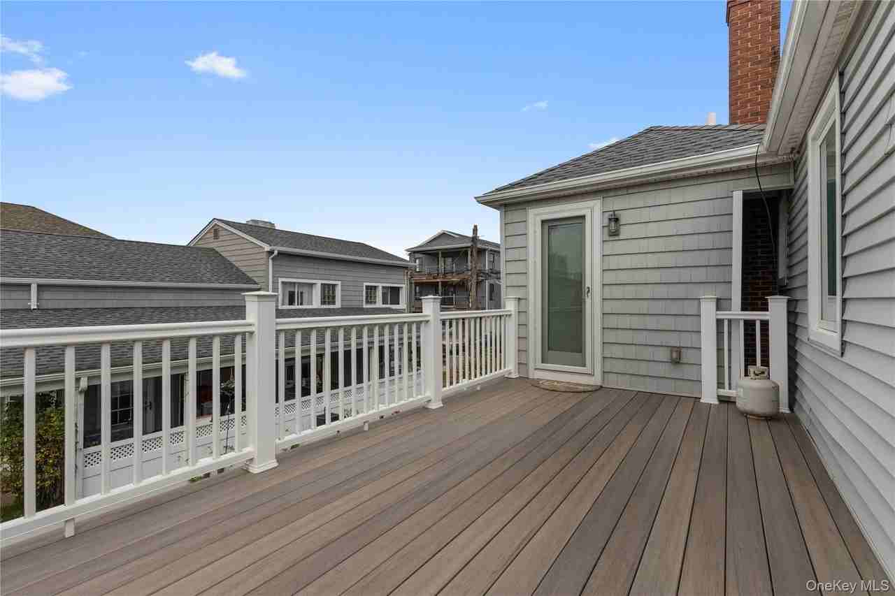 57 Rochester Ave - Photo 7 of 15