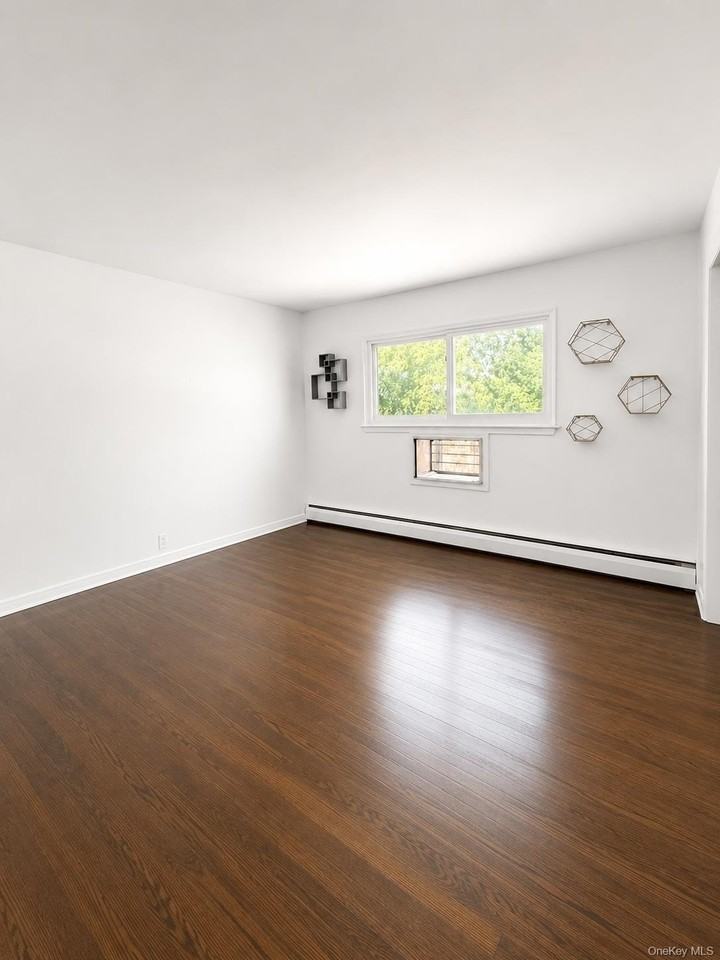 633 Wellwood Ave #A3 - Photo 3 of 4