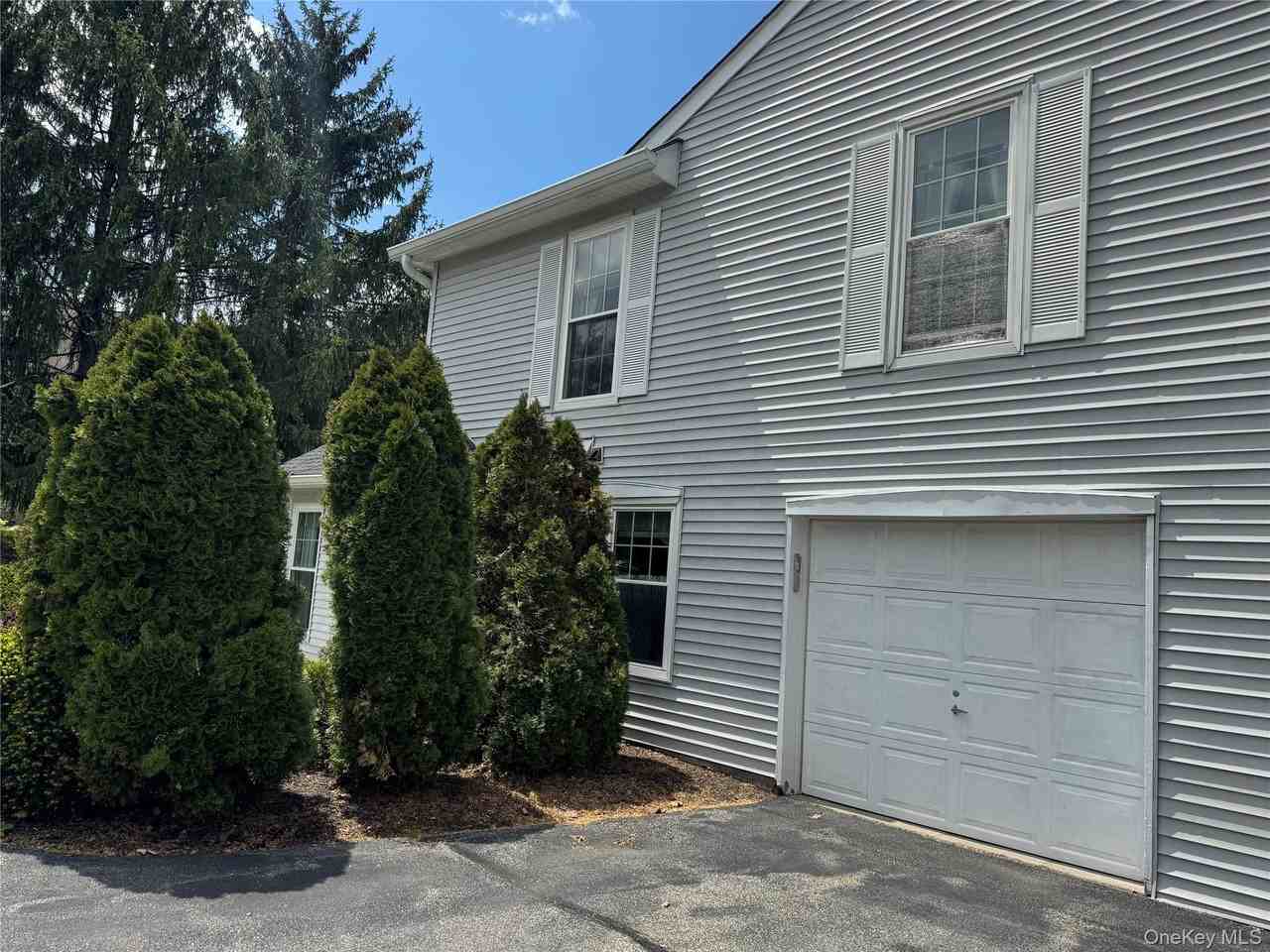 24 Olde Wagon Rd - Photo 3 of 47