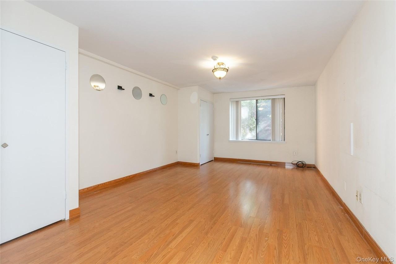1 Ipswich Ave - Photo 7 of 20