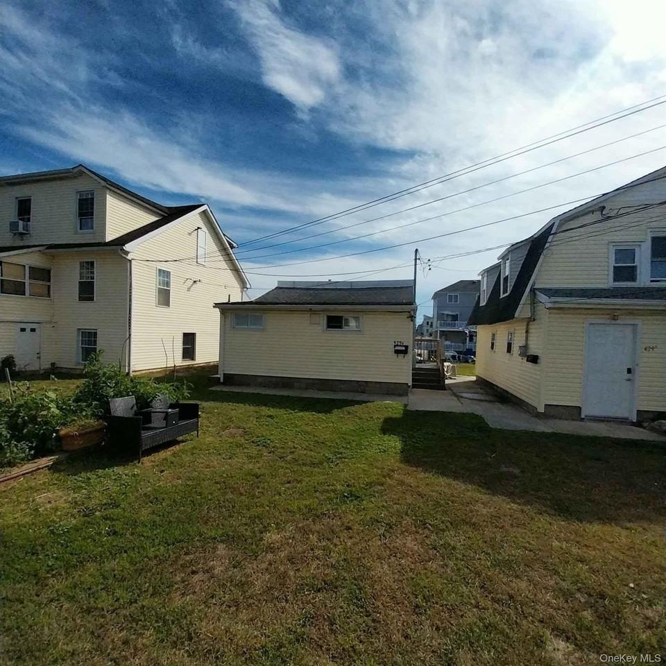 429 Guy Lombardo Ave #B - Photo 2 of 15