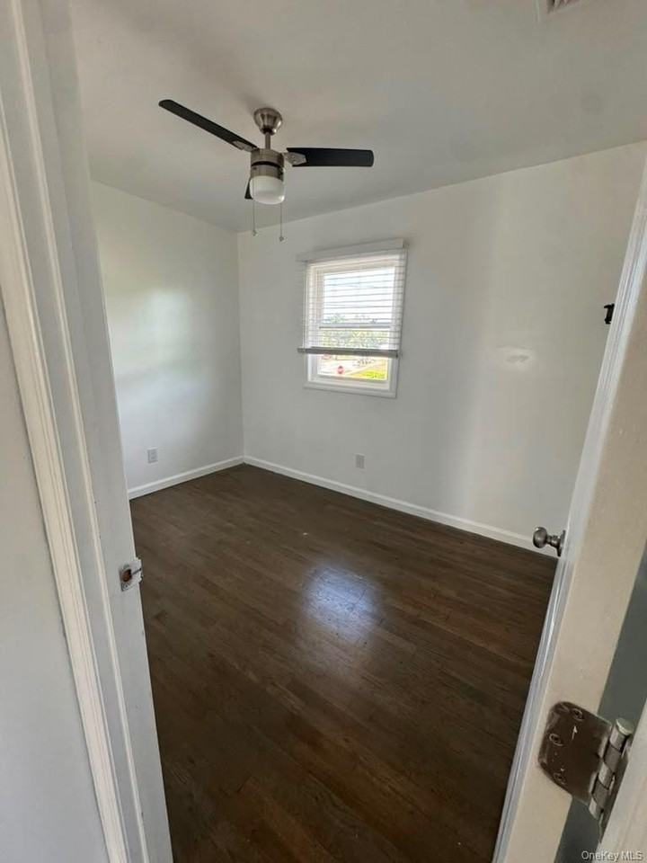 10 Dartmouth Dr - Photo 5 of 8