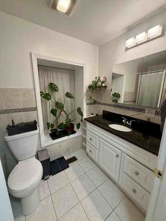 32 Roundy St #1 - Photo 5 of 14