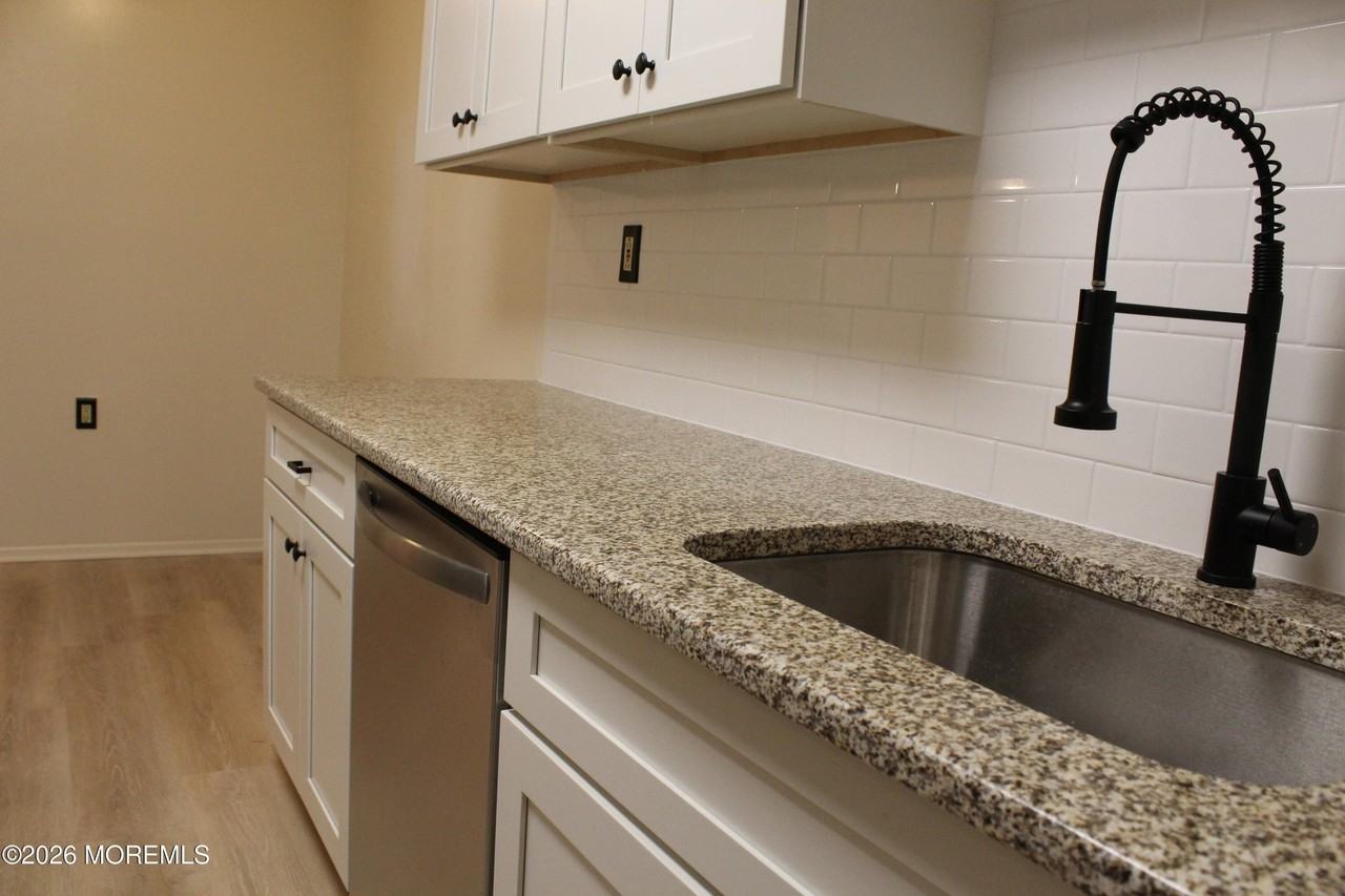 7 Pine Cluster Cir #J - Photo 3 of 17