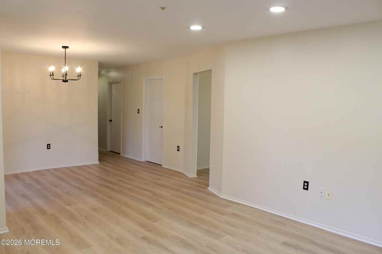 7 Pine Cluster Cir #J - Photo 5 of 17