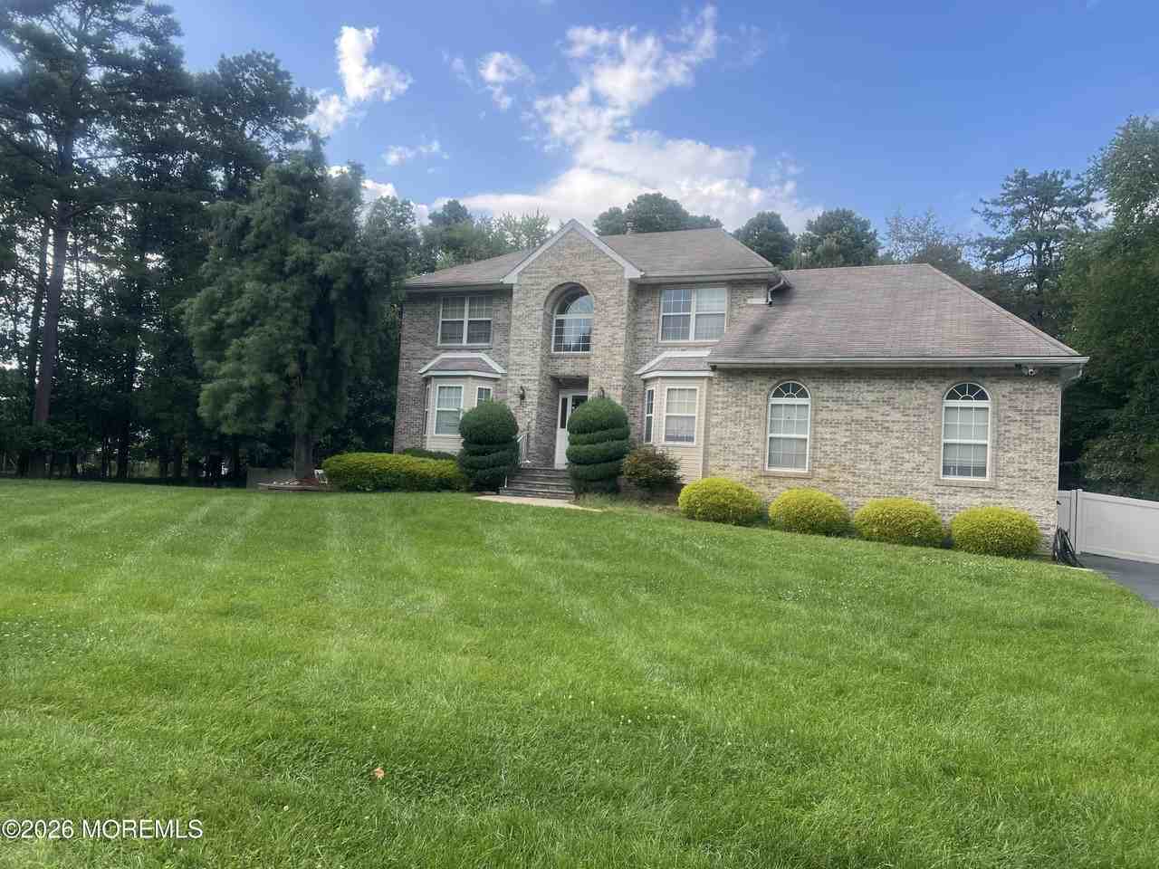 6 Nancy Ct