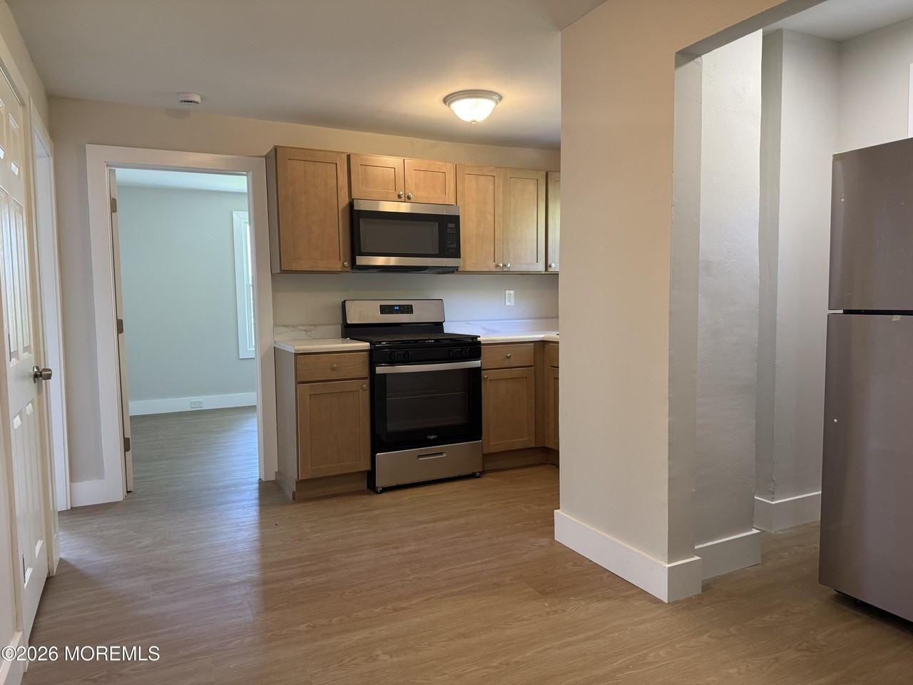 1215 11th Ave - Photo 6 of 15