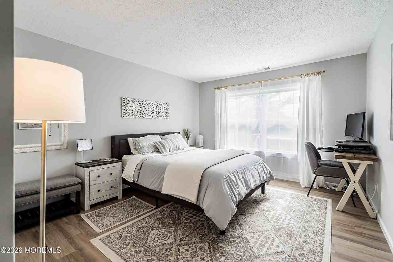 84 Diane Dr - Photo 6 of 13