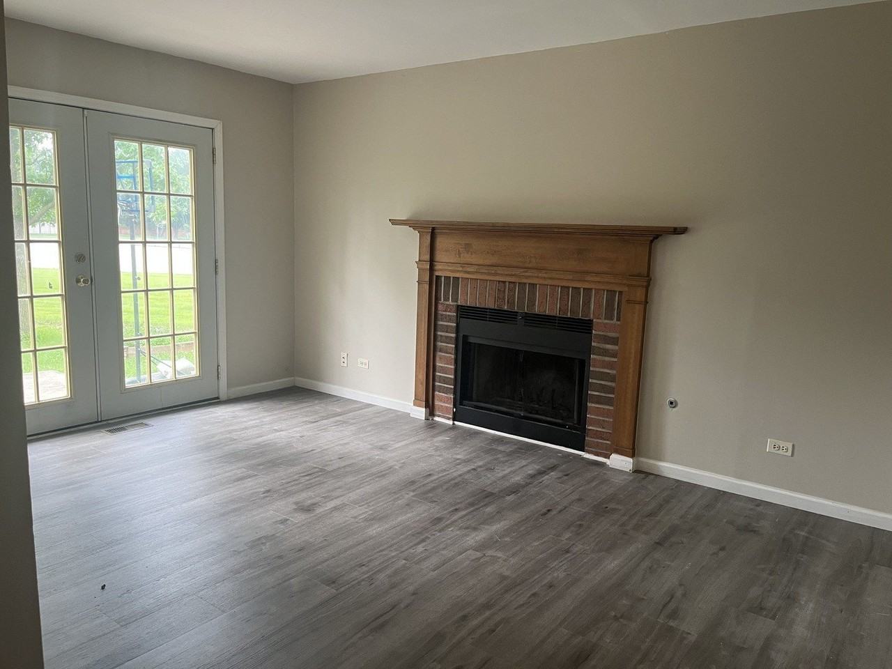 1208 Duke Ct - Photo 4 of 13