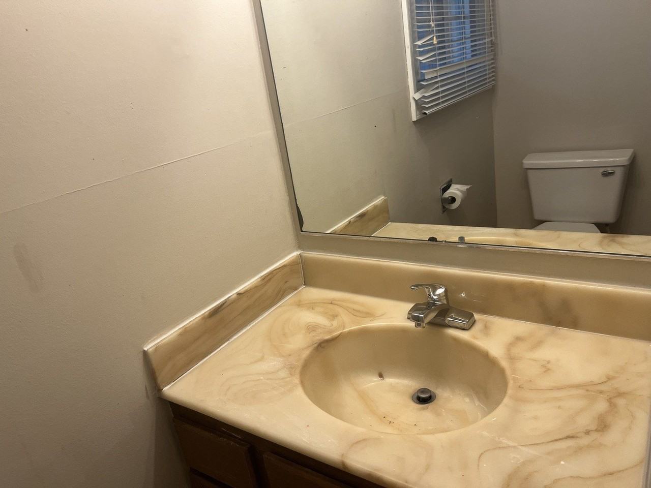 1208 Duke Ct - Photo 7 of 13