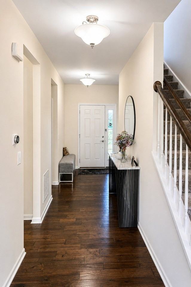 3 Andrew Ln - Photo 5 of 44