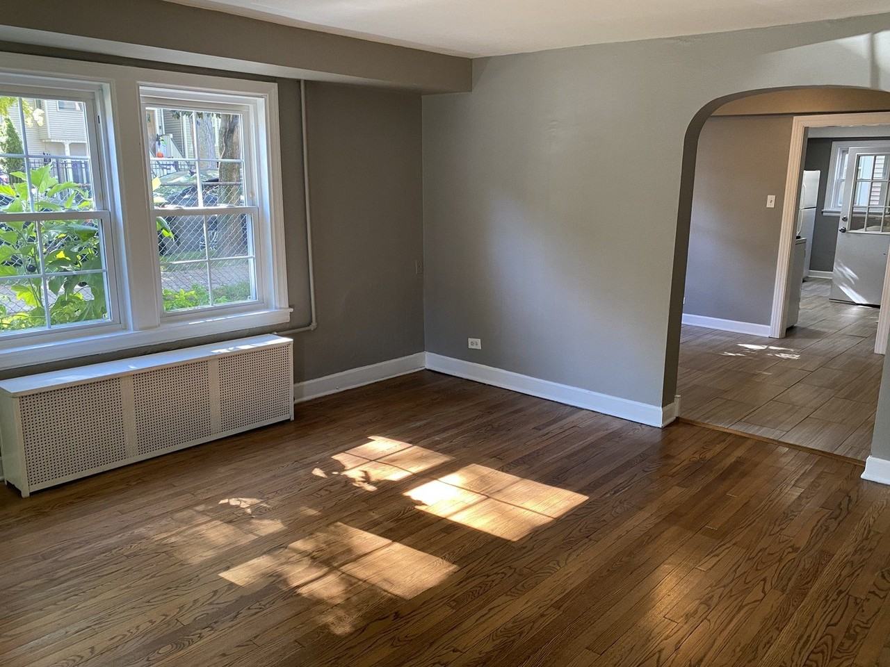3136 N Paulina St #BF - Photo 2 of 11