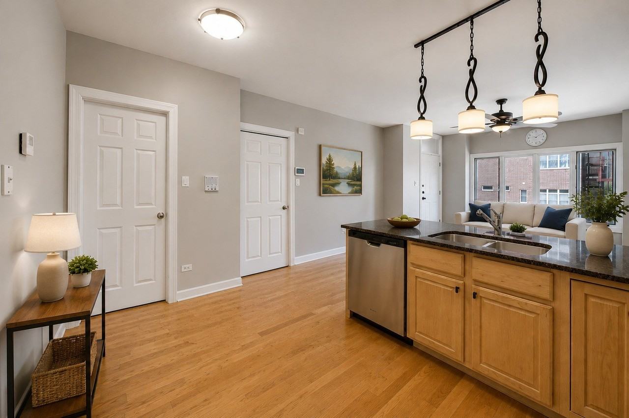 2455 W Arthington St #2 - Photo 6 of 20