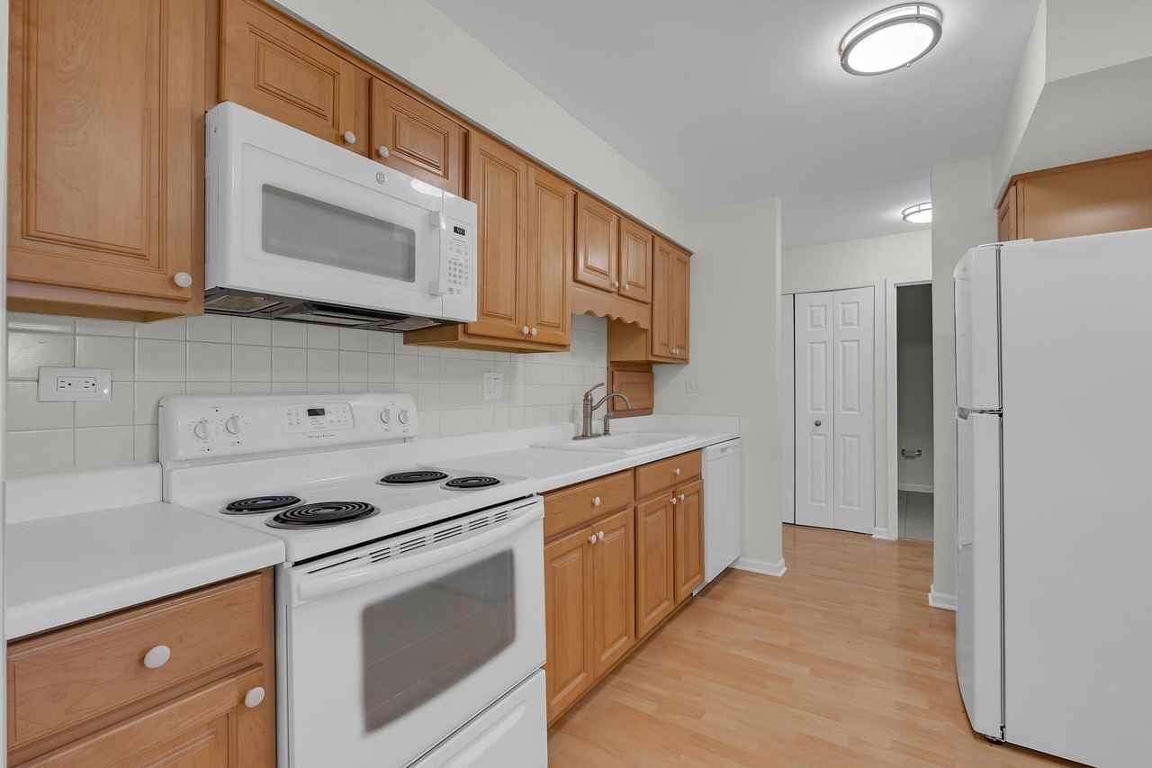 1415 E Central Rd #305A - Photo 7 of 18