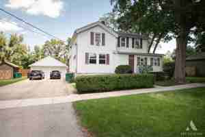 featured image of 220 E 15th St #1