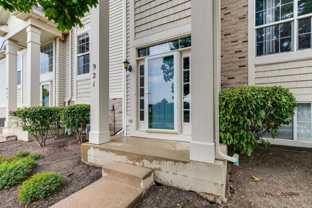 921 Summit Creek Dr - Photo 1 of 1
