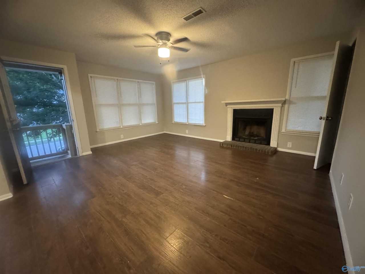 2703 Lantern Walk Se #C - Photo 4 of 26