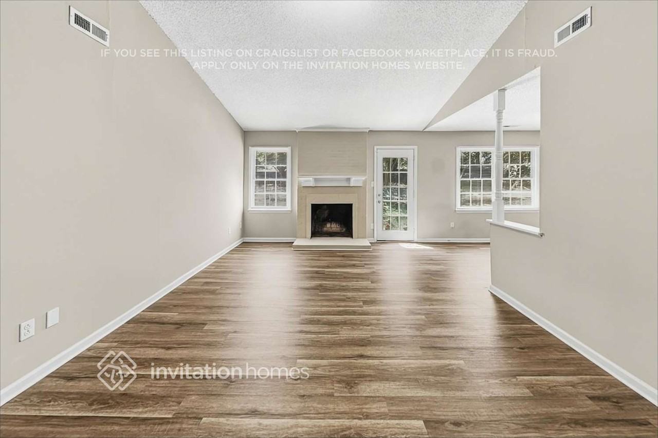 11634 Charnwood Ct - Photo 4 of 19