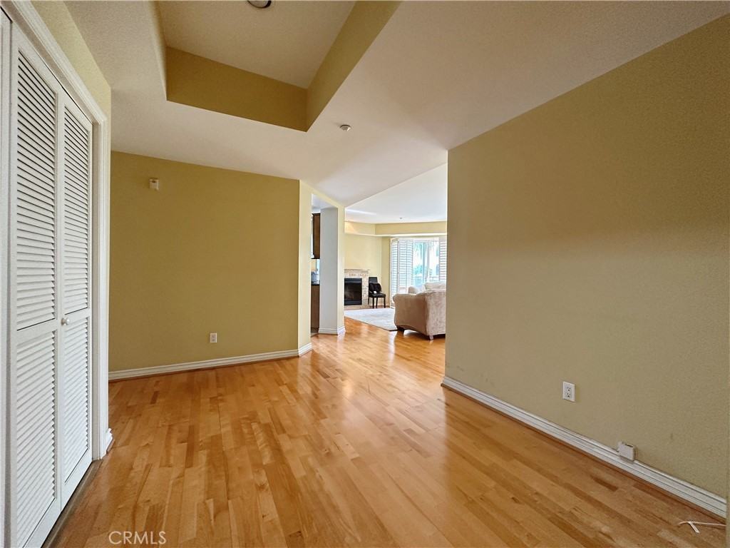 320 S Willaman Dr Apt 402 - Photo 5 of 29
