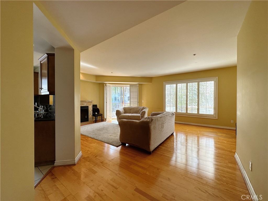 320 S Willaman Dr Apt 402 - Photo 7 of 29