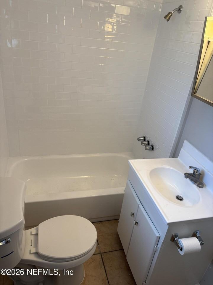 3552 College St #AB - Photo 4 of 12