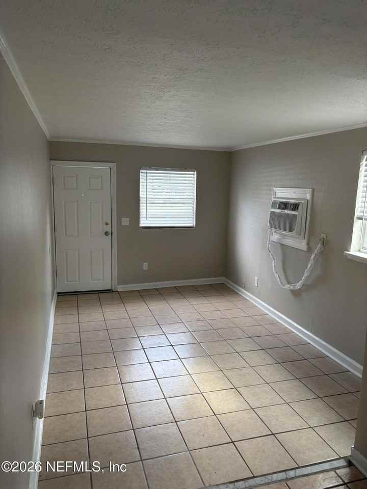 3552 College St #AB - Photo 7 of 12
