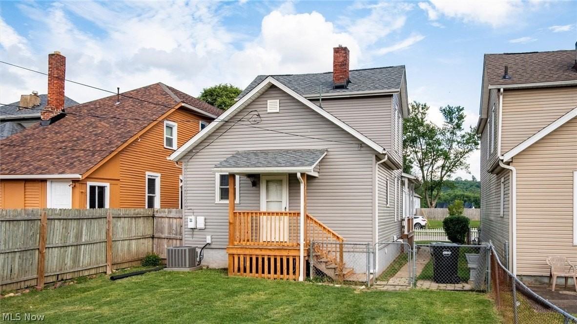 1421 Central Ave - Photo 5 of 40