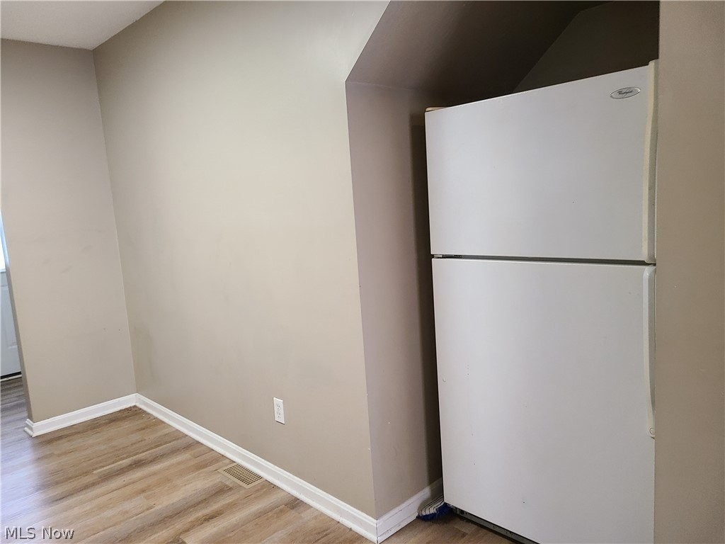 628 Sumner St #DOWN - Photo 3 of 26