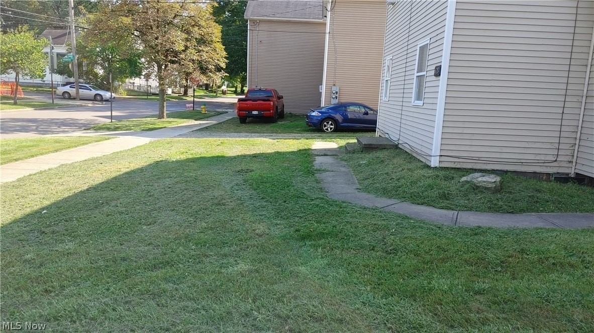 634 Sumner St #UP - Photo 5 of 32