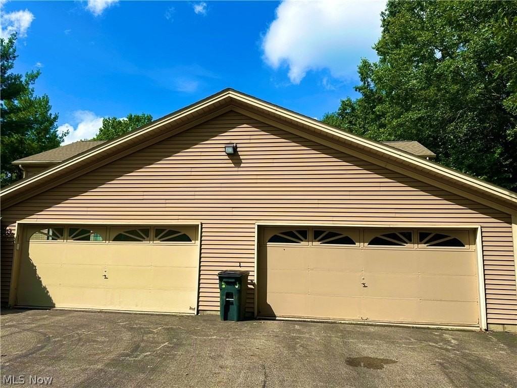 1306 Fox Run Dr - Photo 2 of 48
