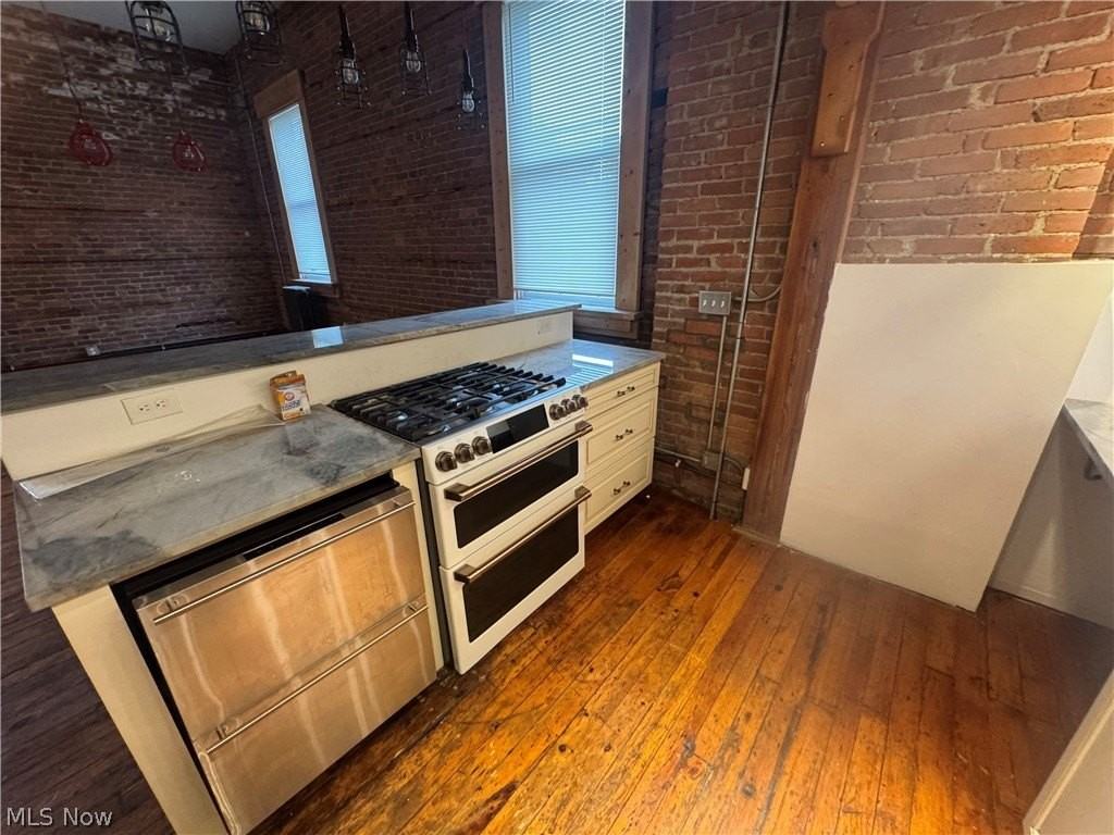 2672 W 14th St #5 - Photo 2 of 12