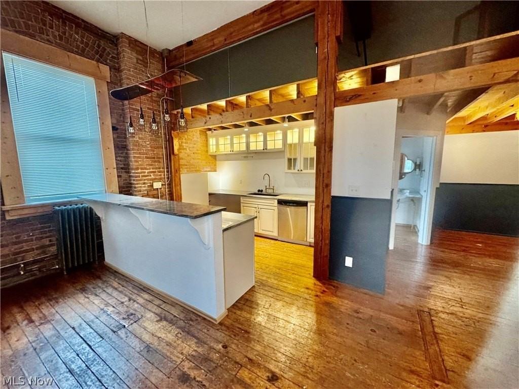 2672 W 14th St #5 - Photo 3 of 12