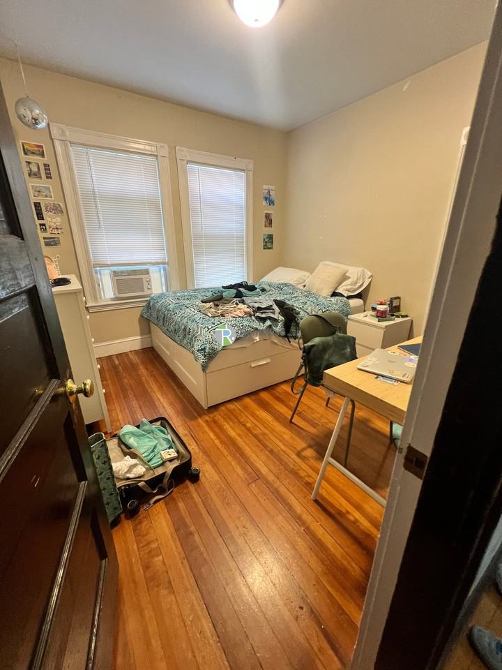 18 Curtis Ave - Photo 6 of 22