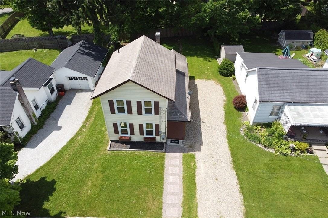8210 Maple Ave - Photo 2 of 20