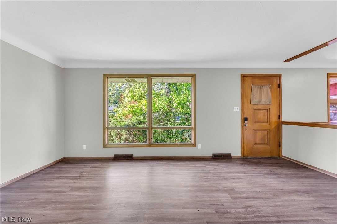 3460 Hetzel Dr - Photo 2 of 29