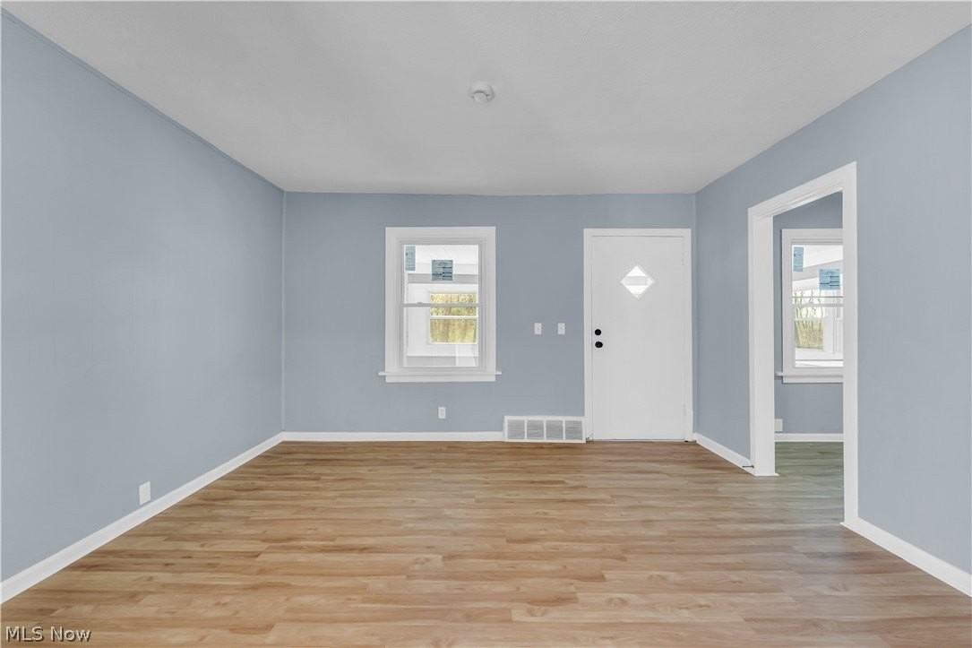 1401 E 219th St - Photo 5 of 25