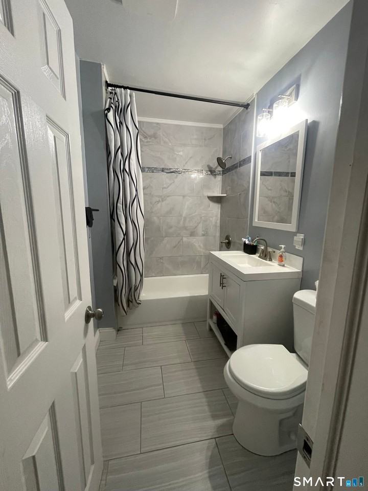 238 Weber St - Photo 3 of 9