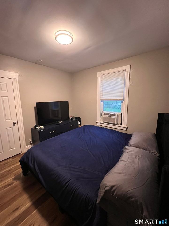 238 Weber St - Photo 5 of 9