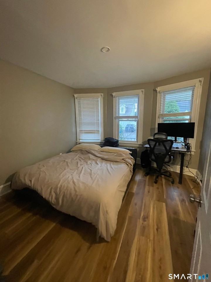 238 Weber St - Photo 6 of 9