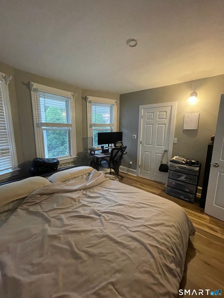 238 Weber St - Photo 7 of 9
