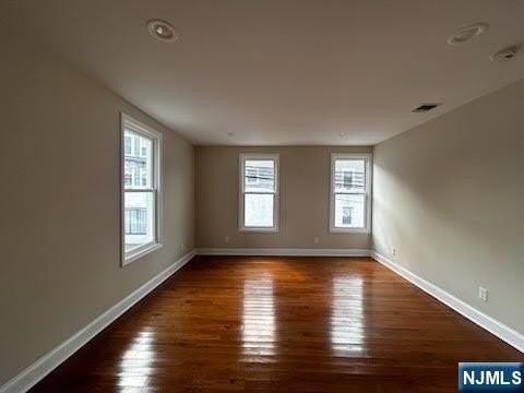 195 Closter Dock Rd #2ndFL - Photo 5 of 9
