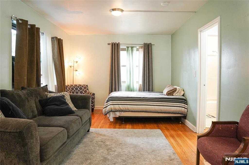 3021 Edwin Ave #1J - Photo 3 of 13