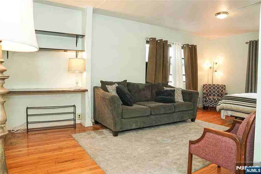 3021 Edwin Ave #1J - Photo 6 of 13