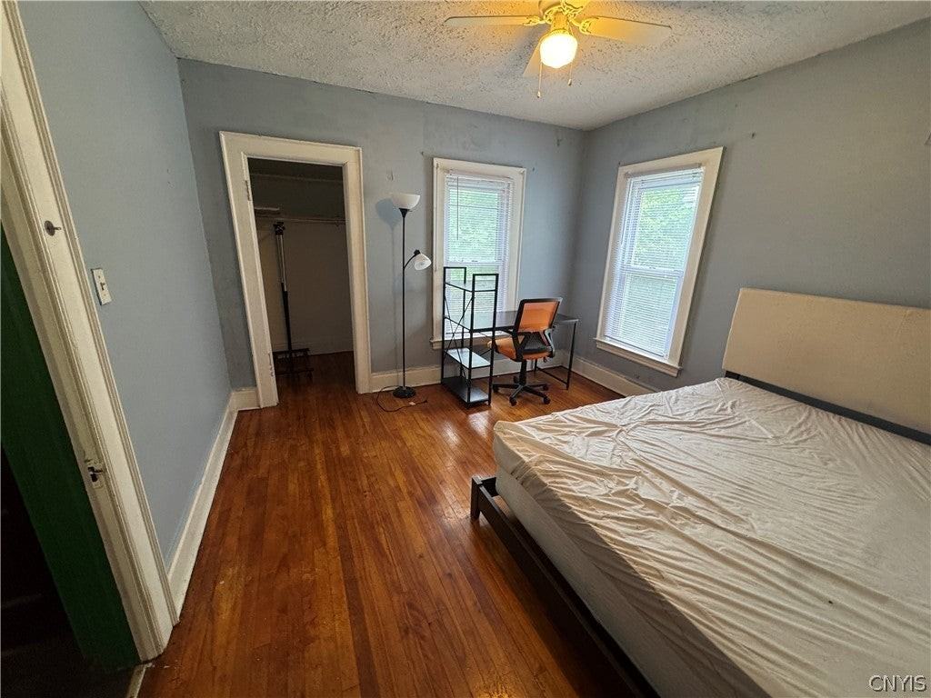 708 Maryland Ave - Photo 7 of 10